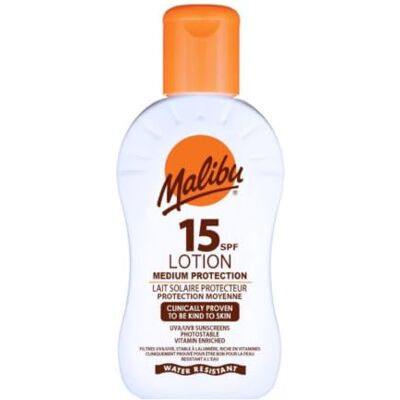 Malibu Sun Lotion solaire SPF 15 de protection moyenne, résistante à l'eau, enrichie en vitamines, 100 ml - Publicité Malibu Sun Lotion solaire SPF 15 de protection moyenne, résistante à l'eau, enrichie en vitamines, 100 ml - Publicité