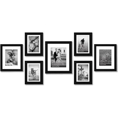 Americanflat Lot de 7 Cadres Photos Cadre Photo Multiple avec Un 28x36 cm, Deux 20x25 cm et Quatre 13x18 cm Décoration Murale et Collages avec Verre Résistant aux Chocs Noir - Publicité Americanflat Lot de 7 Cadres Photos Cadre Photo Multiple avec Un 28x36 cm, Deux 20x25 cm et Quatre 13x18 cm Décoration Murale et Collages avec Verre Résistant aux Chocs Noir - Publicité