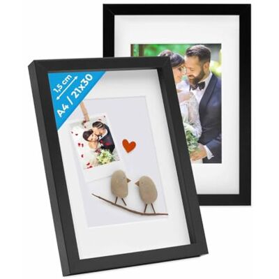 PHOTOLINI Cadre Photo 3D à remplir A4 21 x 30 cm Lot de 2 Cadre boîte Profond Noir cadre boîte pour objets jusqu'à 1,5 cm avec passe-partout et verre, bois MDF, pour les loisirs créatifs & comme cadeau - Publicité PHOTOLINI Cadre Photo 3D à remplir A4 21 x 30 cm Lot de 2 Cadre boîte Profond Noir cadre boîte pour objets jusqu'à 1,5 cm avec passe-partout et verre, bois MDF, pour les loisirs créatifs & comme cadeau - Publicité