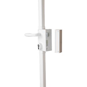 Bricard Serrure en applique multipoints A2P* Astral 74251C, débrayable, blanc, sens droit, fournie avec 5 clés - Publicité Bricard Serrure en applique multipoints A2P* Astral 74251C, débrayable, blanc, sens droit, fournie avec 5 clés - Publicité