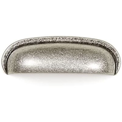 Gedotec Poignée coquillage argent vieilli pour cuisine à visser Poignée de tiroir Distance entre les trous : 64 mm dans un aspect vintage élégant Aura Poignée coquille en métal - Publicité Gedotec Poignée coquillage argent vieilli pour cuisine à visser Poignée de tiroir Distance entre les trous : 64 mm dans un aspect vintage élégant Aura Poignée coquille en métal - Publicité