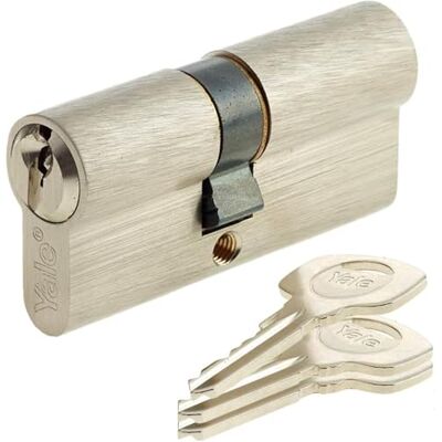 Yale Cylindre de Serrure pour Porte Extérieure/Entrée, 5 Goupilles, 3 Clés, Nickelé, Laiton, Nickelé, 30 x 40 mm - Publicité Yale Cylindre de Serrure pour Porte Extérieure/Entrée, 5 Goupilles, 3 Clés, Nickelé, Laiton, Nickelé, 30 x 40 mm - Publicité