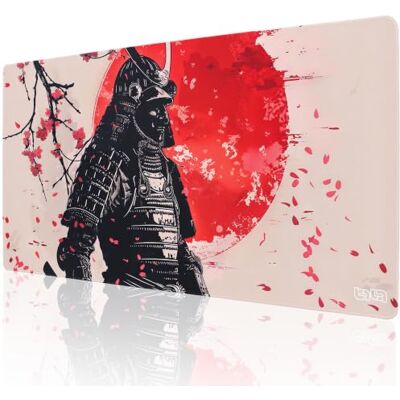 Tilt Grand Tapis de Souris Gamer XXL 100x50 cm Tapis de Bureau Gaming Anti-Dérapant Mouse Pad Imperméable pour PC et Accessoires Gaming (Defender of the Cherry Country) - Publicité Tilt Grand Tapis de Souris Gamer XXL 100x50 cm Tapis de Bureau Gaming Anti-Dérapant Mouse Pad Imperméable pour PC et Accessoires Gaming (Defender of the Cherry Country) - Publicité