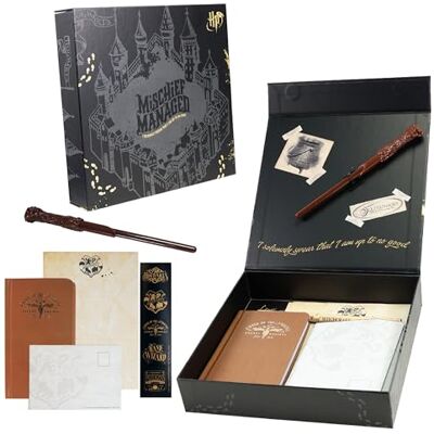 Blue Sky Harry Potter Ensemble de papeterie avec carte du Maraudeur, carnet, baguette, stylo, autocollants et fournitures d'écriture, marchandises fantaisie et cadeau - Publicité Blue Sky Harry Potter Ensemble de papeterie avec carte du Maraudeur, carnet, baguette, stylo, autocollants et fournitures d'écriture, marchandises fantaisie et cadeau - Publicité