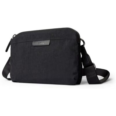 Bellroy Tokyo Side Bag (sacoche fine pour usage professionnel et quotidien) Raven - Publicité Bellroy Tokyo Side Bag (sacoche fine pour usage professionnel et quotidien) Raven - Publicité