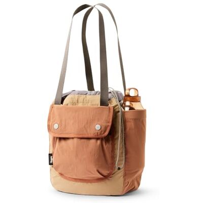 Bellroy Cinch Tote (Sac tote léger, 16 litres, rangements extérieurs, poches extensibles, passant pour valise et fermeture rapide par cordon) SandDune - Publicité Bellroy Cinch Tote (Sac tote léger, 16 litres, rangements extérieurs, poches extensibles, passant pour valise et fermeture rapide par cordon) SandDune - Publicité
