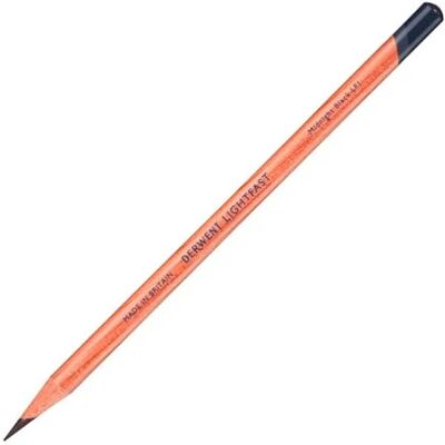 Derwent Lightfast Pencil Midnight Black - Publicité Derwent Lightfast Pencil Midnight Black - Publicité