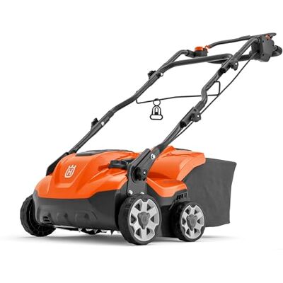 Husqvarna S138C Scarificateur et Aérateur Électrique - Publicité Husqvarna S138C Scarificateur et Aérateur Électrique - Publicité