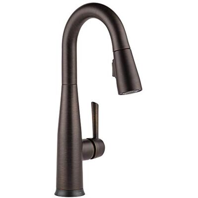 Delta robinet Essa seule poignée Bar/Prep robinet avec Magnatite station d'accueil et Touch-clean Douchette - Publicité Delta robinet Essa seule poignée Bar/Prep robinet avec Magnatite station d'accueil et Touch-clean Douchette - Publicité