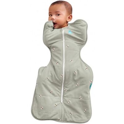Love To Dream ™ Swaddle UP™, Taille S (3,5-6 kg) Coton Abeilles Olive Couverture d'emmaillotage Ajustement Parfait, Sommeil réparateur 2,5 Tog 100% Coton Zip Double Sens - Publicité Love To Dream ™ Swaddle UP™, Taille S (3,5-6 kg) Coton Abeilles Olive Couverture d'emmaillotage Ajustement Parfait, Sommeil réparateur 2,5 Tog 100% Coton Zip Double Sens - Publicité