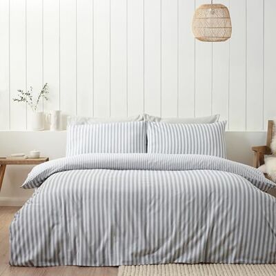 Catherine Lansfield Parure de lit Double réversible en Coton brossé à Rayures avec taies d'oreiller Gris argenté - Publicité Catherine Lansfield Parure de lit Double réversible en Coton brossé à Rayures avec taies d'oreiller Gris argenté - Publicité