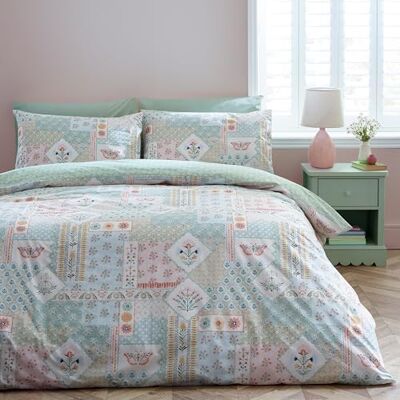 Catherine Lansfield Parure de lit Double réversible avec Housse de Couette et taies d'oreiller Motif Patchwork Folk Vert - Publicité Catherine Lansfield Parure de lit Double réversible avec Housse de Couette et taies d'oreiller Motif Patchwork Folk Vert - Publicité