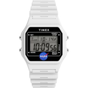 Timex Montre Digital Quartz pour Hommes Main Street NASA Artemis - Publicité Timex Montre Digital Quartz pour Hommes Main Street NASA Artemis - Publicité