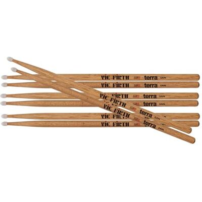 Vic Firth American Classic® Série Terra Baguettes Batterie 5ATN American Hickory Pointe en nylon Paquet de 4 paires - Publicité Vic Firth American Classic® Série Terra Baguettes Batterie 5ATN American Hickory Pointe en nylon Paquet de 4 paires - Publicité