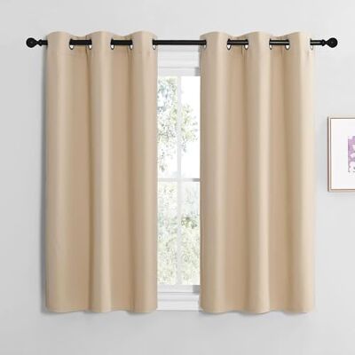 NICETOWN Rideaux Thermiques Panneaux Décoration de Petite Fenêtre à Oeillets Tissu Doux Lumineux Bloquer pour Chambre Maison Cuisine, L 107 x H 120 cm, Beige Foncé, Lot de 2 - Publicité NICETOWN Rideaux Thermiques Panneaux Décoration de Petite Fenêtre à Oeillets Tissu Doux Lumineux Bloquer pour Chambre Maison Cuisine, L 107 x H 120 cm, Beige Foncé, Lot de 2 - Publicité