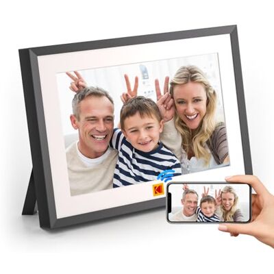 Kodak Cadre Photo Numérique vec Batterie, Cadre Photo Numériqu WiFi 10,1 Pouces WiFi (32 Go), Écran Tactile IPS HD 1280x800 Rotation Automatique, Cadre Photo Connecté pour Famille Noir - Publicité Kodak Cadre Photo Numérique vec Batterie, Cadre Photo Numériqu WiFi 10,1 Pouces WiFi (32 Go), Écran Tactile IPS HD 1280x800 Rotation Automatique, Cadre Photo Connecté pour Famille Noir - Publicité