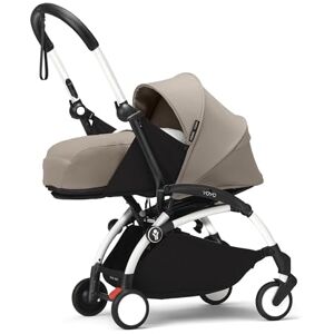 Stokke YOYO3 châssis (Blanc) avec Pack nouveau-né YOYO 0+ (Taupe) Comprend un matelas, un harnais à cinq points, une capote extensible, bandoulière rembourrée, et housse de protection - Publicité Stokke YOYO3 châssis (Blanc) avec Pack nouveau-né YOYO 0+ (Taupe) Comprend un matelas, un harnais à cinq points, une capote extensible, bandoulière rembourrée, et housse de protection - Publicité