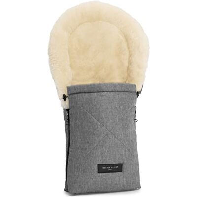 CHRIST Chancelière OSLO en peau de mouton de WERNER BABY– Chancelière d'hiver (78 cm x 33 cm) en fourrure médicale, pour coque bébé et poussette, en rouge, bleu, brun, noir, beige, gris - Publicité CHRIST Chancelière OSLO en peau de mouton de WERNER BABY– Chancelière d'hiver (78 cm x 33 cm) en fourrure médicale, pour coque bébé et poussette, en rouge, bleu, brun, noir, beige, gris - Publicité