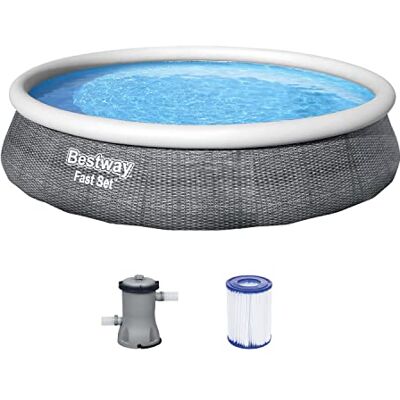 Bestway 57376 Piscine Hors Sol Fast Set™ Ronde Motif Rotin Gris 396 X 84 cm, Pompe de Filtration, bleu - Publicité Bestway 57376 Piscine Hors Sol Fast Set™ Ronde Motif Rotin Gris 396 X 84 cm, Pompe de Filtration, bleu - Publicité