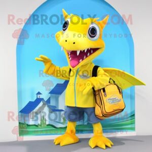 REDBROKOLY Costume de mascotte de ptérodactyle jaune citron habillé d'un bermuda et d'un sac à dos - Publicité