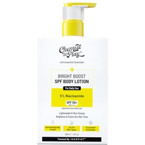 Chemist at Play Bright Boost SPF Lotion corporelle Avec 5 % de niacinamide & SPF 50+ PA++++ 24 heures d'hydratation Formule légère et non grasse 236 ml - Publicité Chemist at Play Bright Boost SPF Lotion corporelle Avec 5 % de niacinamide & SPF 50+ PA++++ 24 heures d'hydratation Formule légère et non grasse 236 ml - Publicité