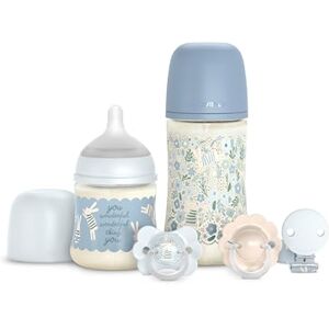 Suavinex , Coffret Cadeau Nouveau-né avec Biberons Anti-coliques 150 ml Débit Lent + 270 ml Débit Moyen + 2 Sucettes 0/6 Mois avec Téterelle Physiologique SX Pro + Attache-sucette. Wonderland Bleu - Publicité Suavinex , Coffret Cadeau Nouveau-né avec Biberons Anti-coliques 150 ml Débit Lent + 270 ml Débit Moyen + 2 Sucettes 0/6 Mois avec Téterelle Physiologique SX Pro + Attache-sucette. Wonderland Bleu - Publicité