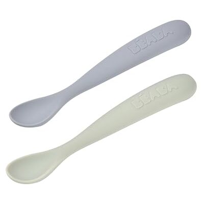 BEABA BÉABA, Lot de 2 Cuillères en Silicone Bébé/Enfant 1er Âge Dès 4 mois, Souple Bout arrondi Manche long et Ergonomique, Boite de transport Finition Anti Poussière Galet/Vert de gris - Publicité BEABA BÉABA, Lot de 2 Cuillères en Silicone Bébé/Enfant 1er Âge Dès 4 mois, Souple Bout arrondi Manche long et Ergonomique, Boite de transport Finition Anti Poussière Galet/Vert de gris - Publicité