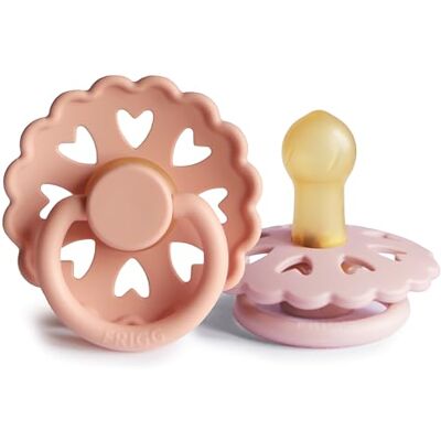 FRIGG Fairytale Lot de 2 sucettes Sucette en latex Sans BPA Fabriqué au Danemark Tétine Cerise Symétrique (Pretty In Peach/Primrose, Taille 1 (0-6 Mois)) - Publicité FRIGG Fairytale Lot de 2 sucettes Sucette en latex Sans BPA Fabriqué au Danemark Tétine Cerise Symétrique (Pretty In Peach/Primrose, Taille 1 (0-6 Mois)) - Publicité