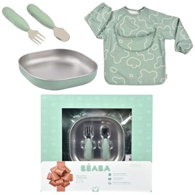 Béaba Coffret Repas Bébé – Cadeau Naissance Complet Dès 4 Mois – Assiette Inox Micro-Ondes, Pré-Couverts Ergonomiques, Bavoir à Manches, Boîte Souvenir – Matériaux Sains et Durables, Vert Sauge - Publicité Béaba Coffret Repas Bébé – Cadeau Naissance Complet Dès 4 Mois – Assiette Inox Micro-Ondes, Pré-Couverts Ergonomiques, Bavoir à Manches, Boîte Souvenir – Matériaux Sains et Durables, Vert Sauge - Publicité