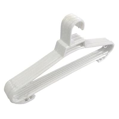 Marque Oslo Pack de 6 Cintres en Plastique - Publicité Marque Oslo Pack de 6 Cintres en Plastique - Publicité