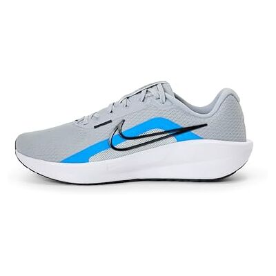 Nike Homme Downshifter 13 Mens Road Sneaker, Wolf Grey/Black-Blue Hero-Whit, 42 EU - Publicité Nike Homme Downshifter 13 Mens Road Sneaker, Wolf Grey/Black-Blue Hero-Whit, 42 EU - Publicité