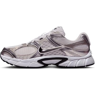 Nike V5 RNR Chaussures de Loisirs pour Homme White/Black/Vast Grey/College 42.5 - Publicité Nike V5 RNR Chaussures de Loisirs pour Homme White/Black/Vast Grey/College 42.5 - Publicité