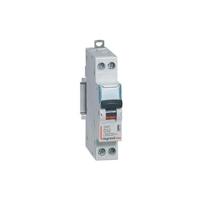 Legrand 406805 Disjoncteur 32A unipolaire + neutre DX3 courbe D 4,5/6kA À vis 1 module - Publicité Legrand 406805 Disjoncteur 32A unipolaire + neutre DX3 courbe D 4,5/6kA À vis 1 module - Publicité