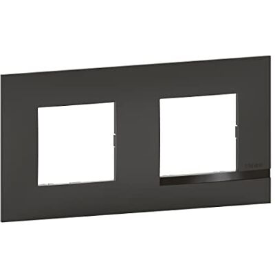 Bticino Plaque Altège Collection Classico 2 postes finition Nuit noir satiné avec liseré noir brillant - Publicité Bticino Plaque Altège Collection Classico 2 postes finition Nuit noir satiné avec liseré noir brillant - Publicité