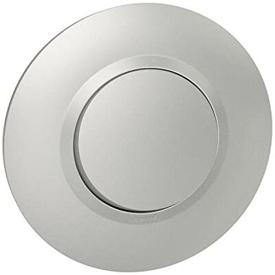 Legrand Poussoir dooxie 6A 250V~ livré avec plaque ronde alu avec bague effet chrome - Publicité Legrand Poussoir dooxie 6A 250V~ livré avec plaque ronde alu avec bague effet chrome - Publicité
