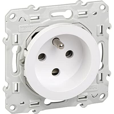 Schneider Electric Odace, prise de courant 2P+T Blanc, à détrompage, à vis, connexion à vis S520099 - Publicité Schneider Electric Odace, prise de courant 2P+T Blanc, à détrompage, à vis, connexion à vis S520099 - Publicité