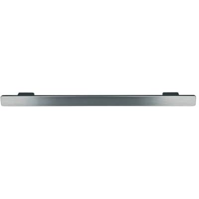 Bauknecht Whirlpool 481010600233 Indesit C00374878 Poignée de porte en plastique et métal argenté noir 530 x 30 x 41 mm - Publicité Bauknecht Whirlpool 481010600233 Indesit C00374878 Poignée de porte en plastique et métal argenté noir 530 x 30 x 41 mm - Publicité