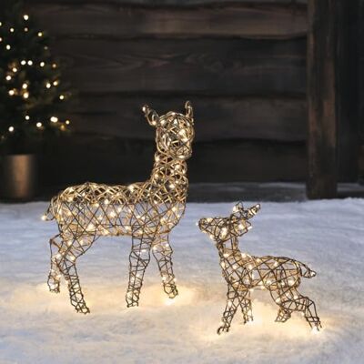 Lights4fun Mini Faon et Biche Lumineux de Noël Studley en Rotin à 160 LED Blanc Chaud avec Minuterie Décoration de Noël pour Intérieur et Extérieur - Publicité Lights4fun Mini Faon et Biche Lumineux de Noël Studley en Rotin à 160 LED Blanc Chaud avec Minuterie Décoration de Noël pour Intérieur et Extérieur - Publicité