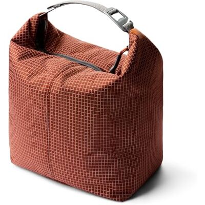 Bellroy Lite Cooler Caddy (Sac Isotherme Souple de 10 litres avec Doublure imperméable, décapsuleur intégré et Qui se Range à Plat lorsqu'il est Vide) Clay - Publicité Bellroy Lite Cooler Caddy (Sac Isotherme Souple de 10 litres avec Doublure imperméable, décapsuleur intégré et Qui se Range à Plat lorsqu'il est Vide) Clay - Publicité