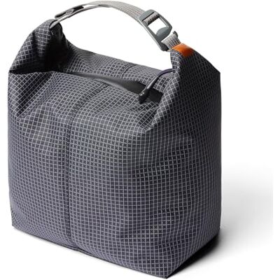 Bellroy Lite Cooler Caddy (Sac Isotherme Souple de 10 litres avec Doublure imperméable, décapsuleur intégré et Qui se Range à Plat lorsqu'il est Vide) ArcadeGray - Publicité Bellroy Lite Cooler Caddy (Sac Isotherme Souple de 10 litres avec Doublure imperméable, décapsuleur intégré et Qui se Range à Plat lorsqu'il est Vide) ArcadeGray - Publicité
