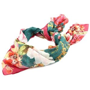 Guess Kefiah Scarf 130X130 Gardenia - Publicité Guess Kefiah Scarf 130X130 Gardenia - Publicité