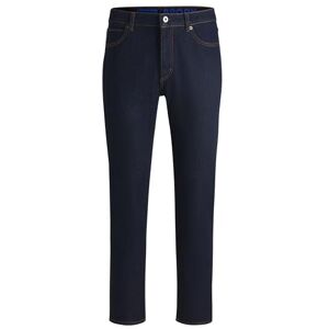HUGO Hommes Brody Jean Tapered en Denim Stretch Bleu foncé - Publicité HUGO Hommes Brody Jean Tapered en Denim Stretch Bleu foncé - Publicité