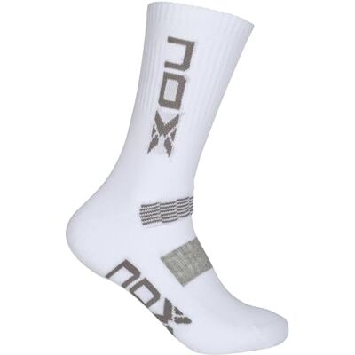 NOX CALCETINES TÉCNICOS MEDIA CAÑA BLANCO LOGO GRIS VERTICAL - Publicité NOX CALCETINES TÉCNICOS MEDIA CAÑA BLANCO LOGO GRIS VERTICAL - Publicité