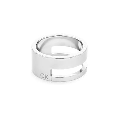 Calvin Klein Bague pour Femme Collection GEOMETRIC ESSENTIALS en Acier Inoxidable - Publicité Calvin Klein Bague pour Femme Collection GEOMETRIC ESSENTIALS en Acier Inoxidable - Publicité