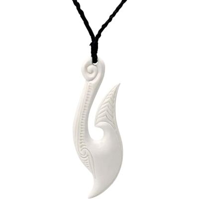 81stgeneration Pendentif Hei Matau Long et Incurvé en Os Sculpté Accessoire de Surfeur pour Homme Collier en Cordon avec Hameçon de Style Maori Fait Main Bijoux Tribaux Naturels pour Femmes - Publicité 81stgeneration Pendentif Hei Matau Long et Incurvé en Os Sculpté Accessoire de Surfeur pour Homme Collier en Cordon avec Hameçon de Style Maori Fait Main Bijoux Tribaux Naturels pour Femmes - Publicité