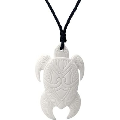 81stgeneration Pendentif en Os Sculpté de Tortue Maorie Gravé D'Un Motif Tribal NOUVELLE-ZéLANDE Bijoux Style Honu Sculpture Symbolique en Os Faite à la Main Collier à Cordon Réglable Marin - Publicité 81stgeneration Pendentif en Os Sculpté de Tortue Maorie Gravé D'Un Motif Tribal NOUVELLE-ZéLANDE Bijoux Style Honu Sculpture Symbolique en Os Faite à la Main Collier à Cordon Réglable Marin - Publicité