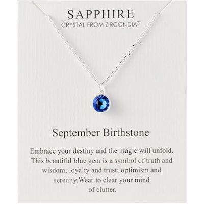 Philip Jones Collier de Pierre de Naissance de Septembre (Saphir) créé avec des Cristaux Zircondia® - Publicité Philip Jones Collier de Pierre de Naissance de Septembre (Saphir) créé avec des Cristaux Zircondia® - Publicité
