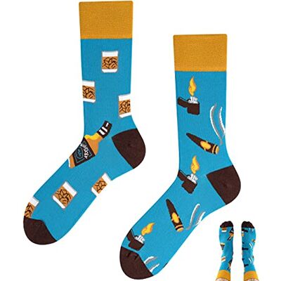 TODO Chaussettes Mottif Whisky et Cigares Fantaisie, Humour, Homme, Femme, Chaussettes Couleur alcool, tabac, verres, briquet (43-46, Whisky et Cigares) - Publicité TODO Chaussettes Mottif Whisky et Cigares Fantaisie, Humour, Homme, Femme, Chaussettes Couleur alcool, tabac, verres, briquet (43-46, Whisky et Cigares) - Publicité
