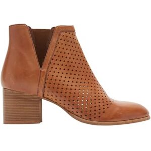 BATA Bottines en Cuir ajouré - Publicité BATA Bottines en Cuir ajouré - Publicité