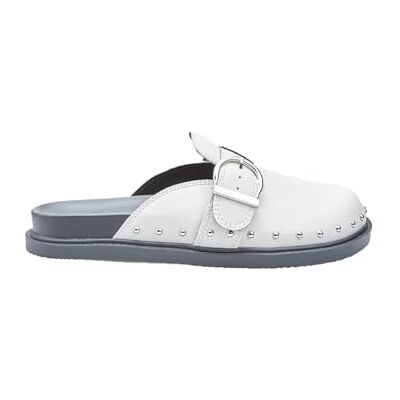 BATA Mocassins pour Femme avec Boucle et Clous Red Label - Publicité BATA Mocassins pour Femme avec Boucle et Clous Red Label - Publicité